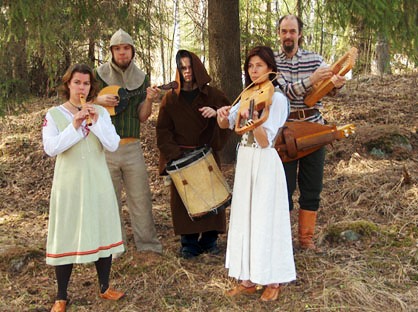 Ancient Bear Cult poseeraa metsss